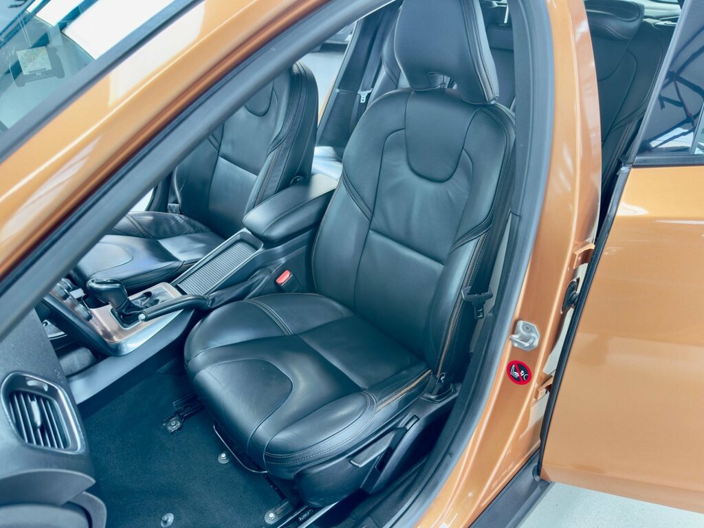 Volvo V40 Cross Country Se Red #29