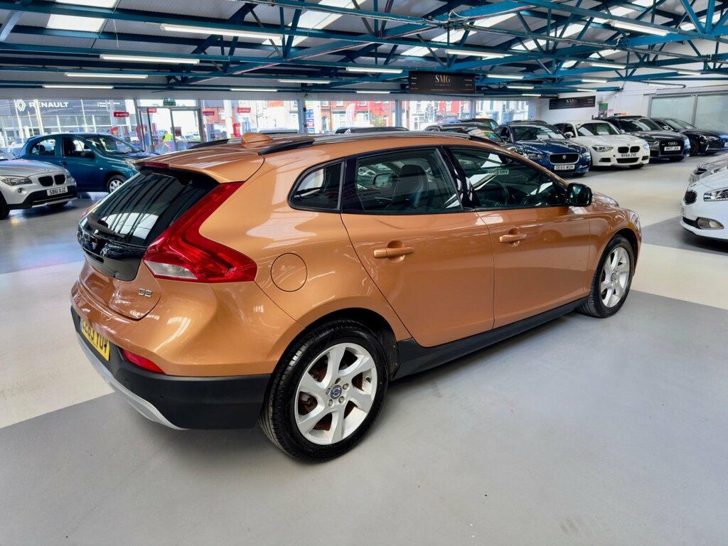 Volvo V40 Cross Country Se Red #8