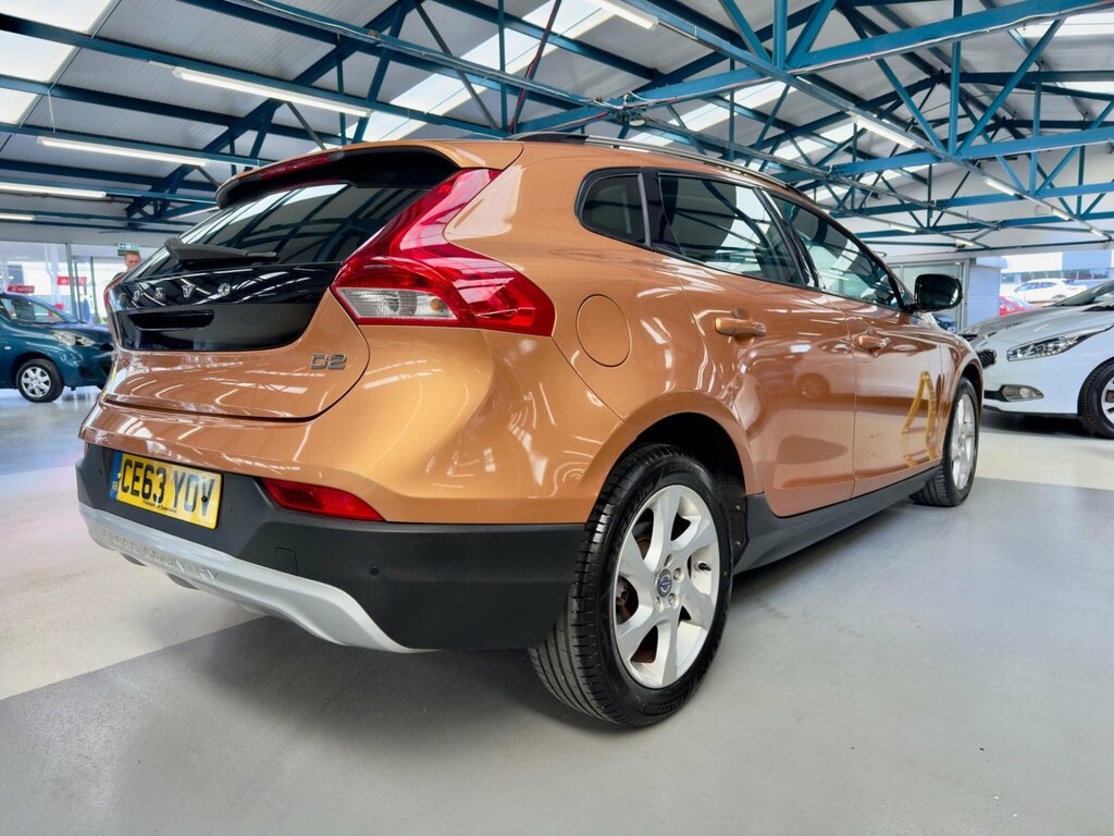 Volvo V40 Cross Country Se Red #9