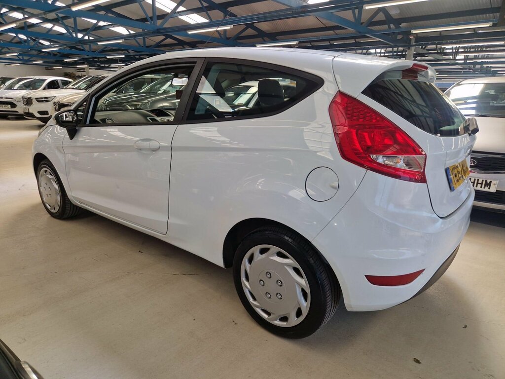 Ford Fiesta 1.25 Edge White #5