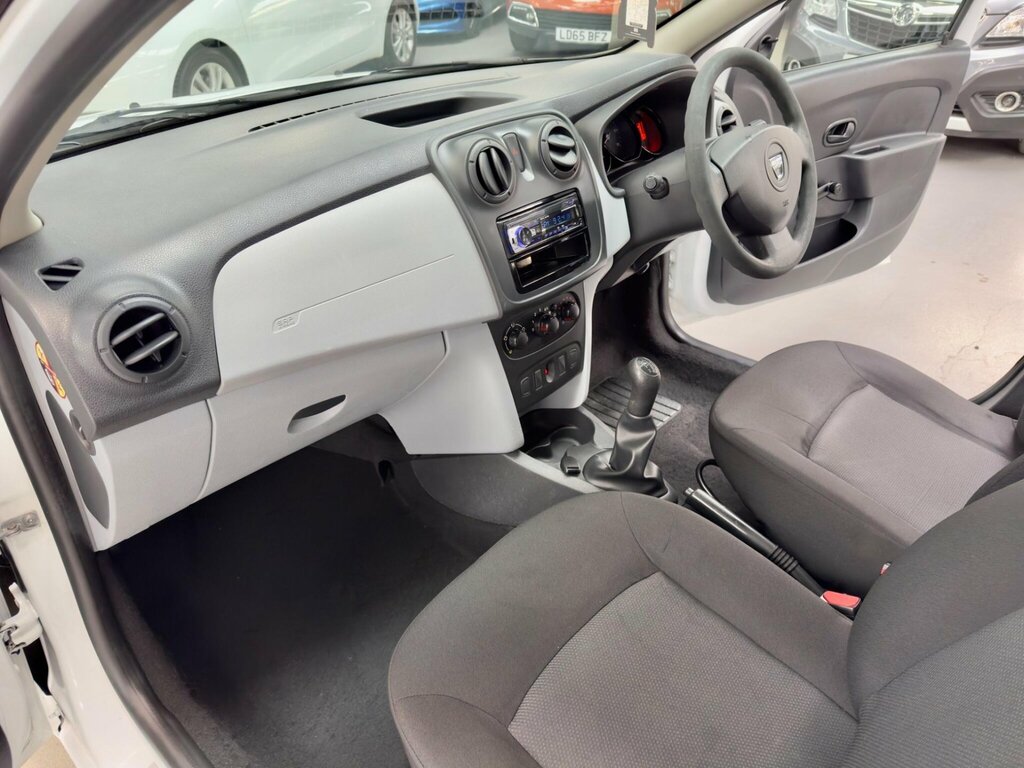 Dacia Sandero Ambiance White #25