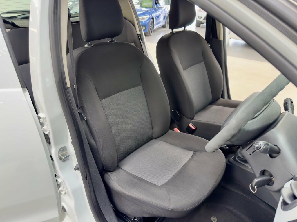 Dacia Sandero Ambiance White #28