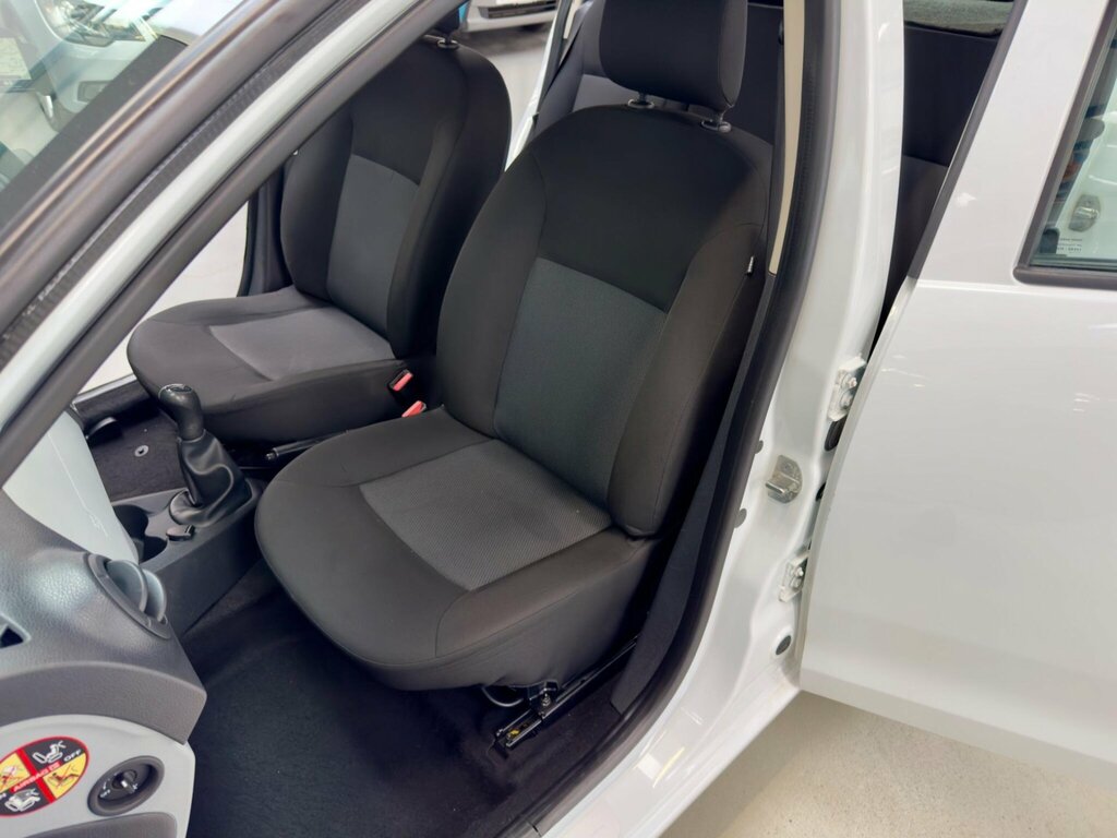 Dacia Sandero Ambiance White #30