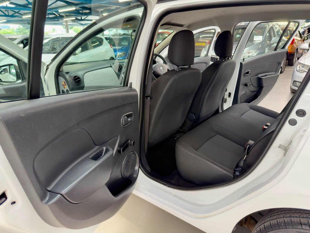 Dacia Sandero Ambiance White #35