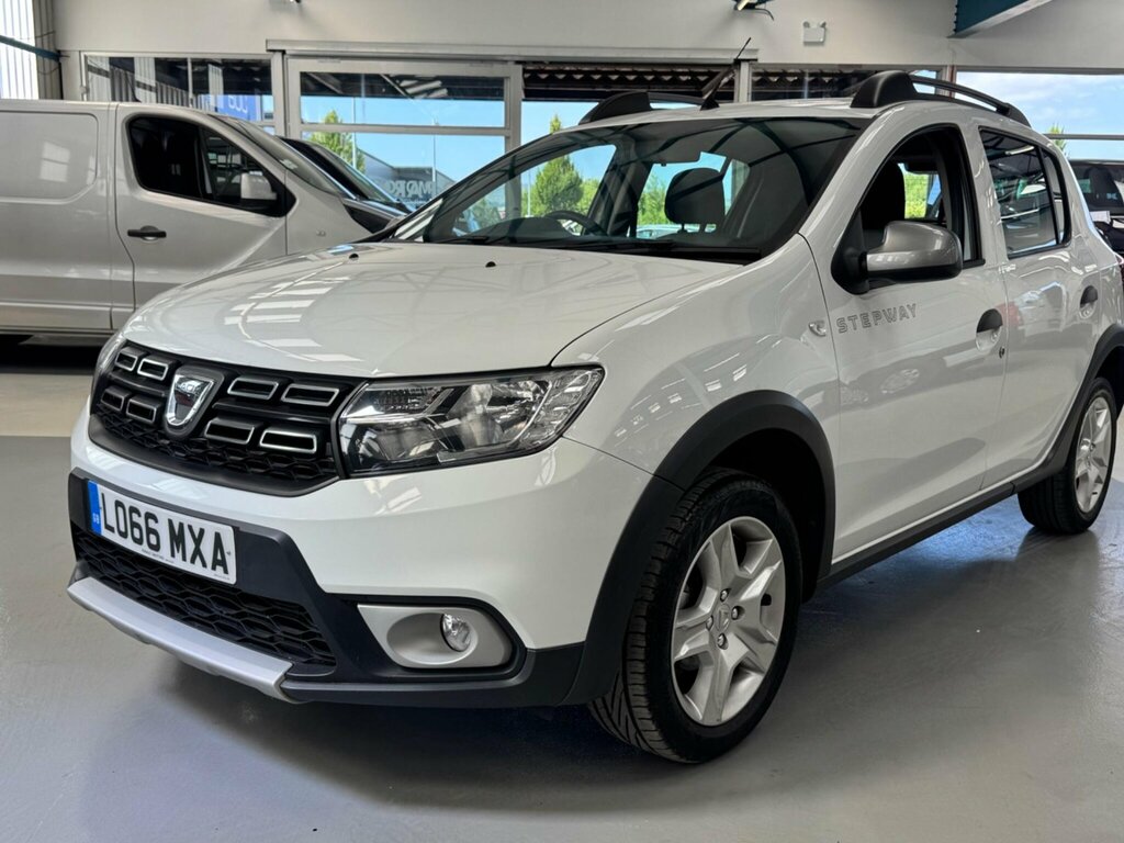 Dacia Sandero Stepway 0.9 Tce Laureate Euro 6 Ss White