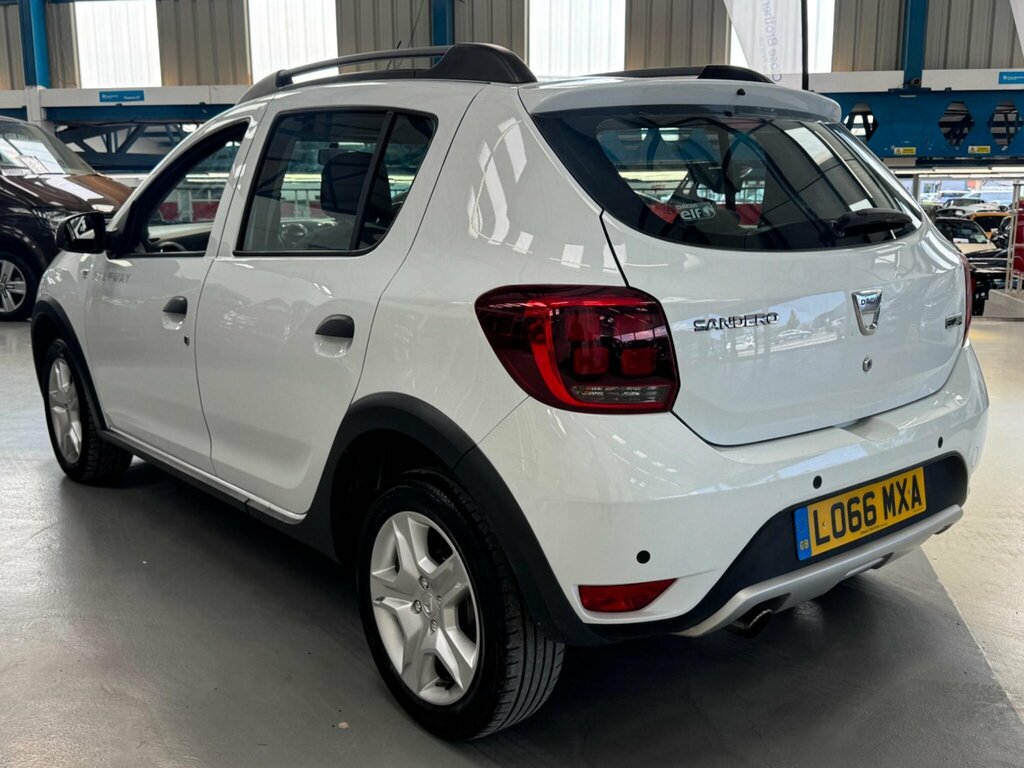 Dacia Sandero Stepway 0.9 Tce Laureate Euro 6 Ss White #4