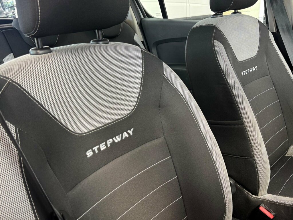 Dacia Sandero Stepway  White #48