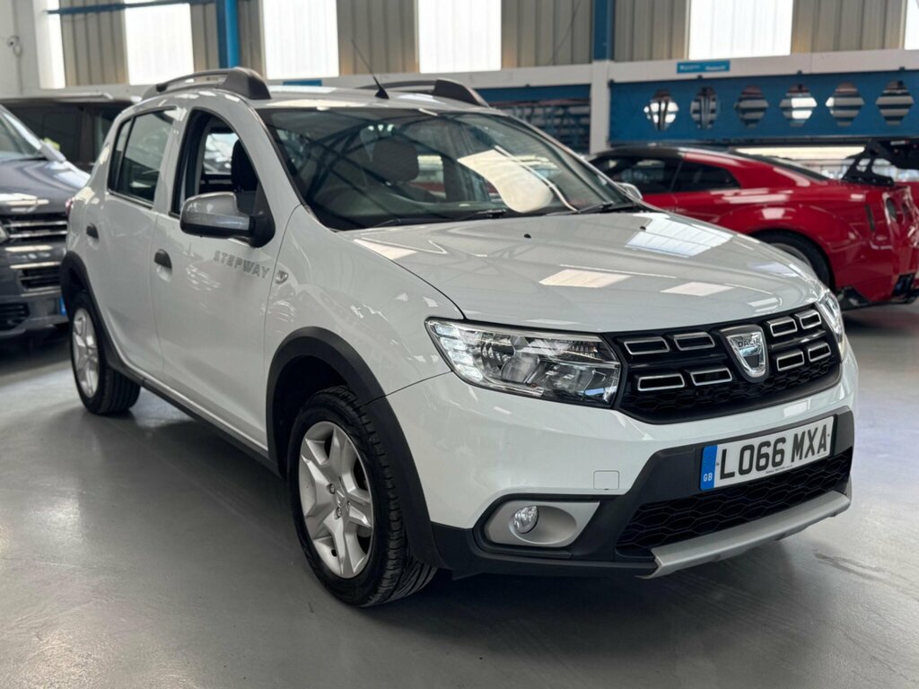 Dacia Sandero Stepway 0.9 Tce Laureate Euro 6 Ss White #2