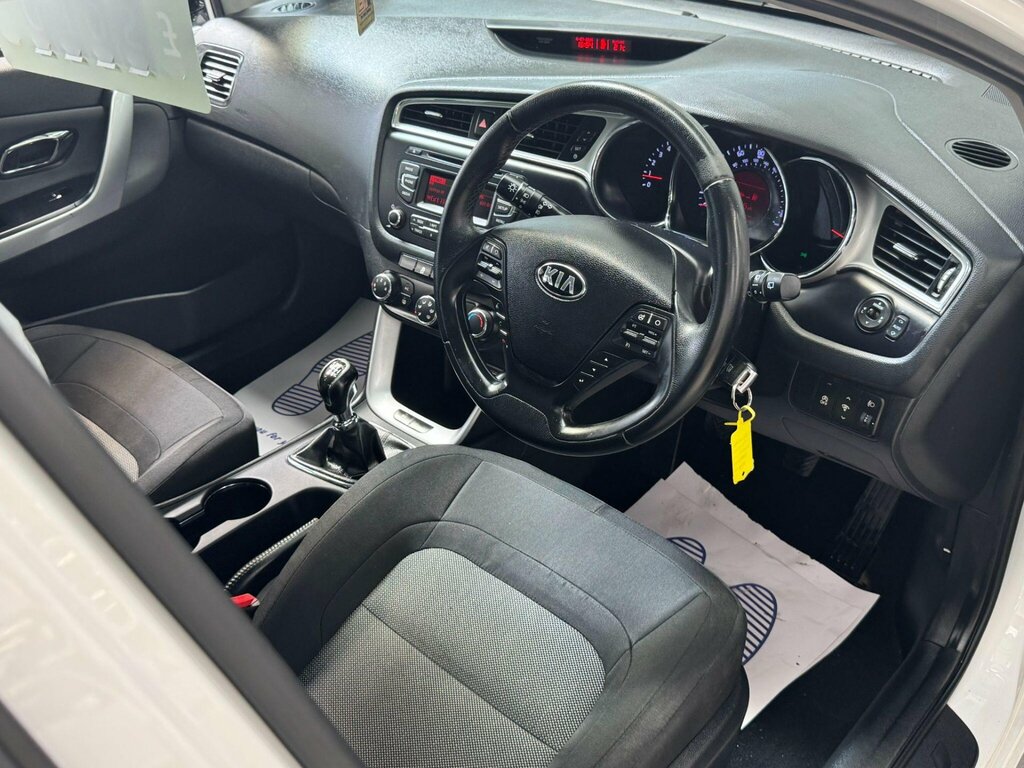 Kia Ceed 1.6 Crdi Isg Gt-line Red #24