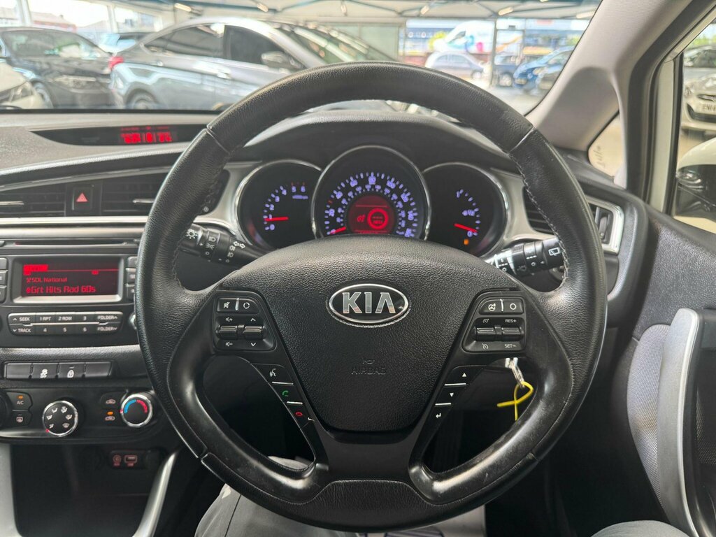 Kia Ceed 1.6 Crdi Isg Gt-line Red #40