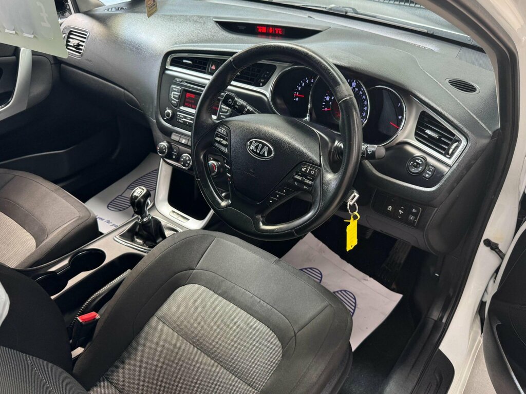 Kia Ceed 1.6 Crdi 2 Euro 6 Ss White #3