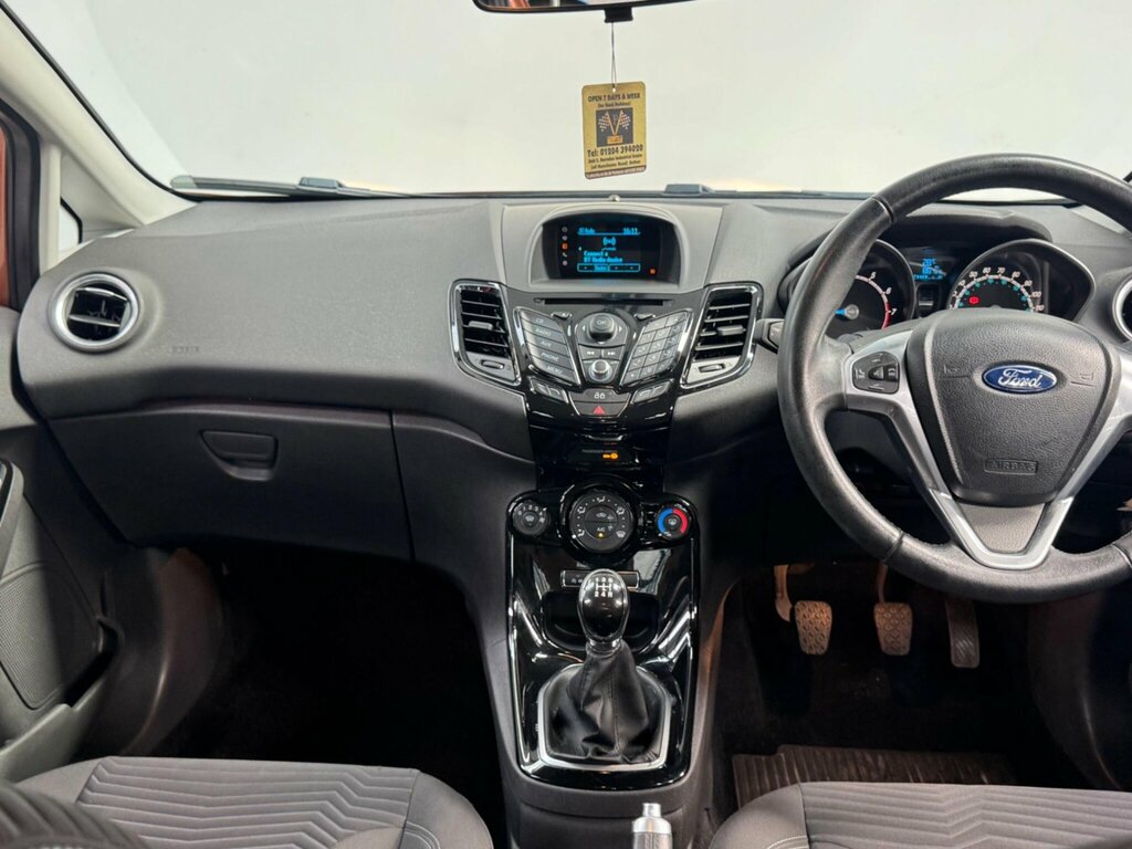 Ford Fiesta Titanium #17