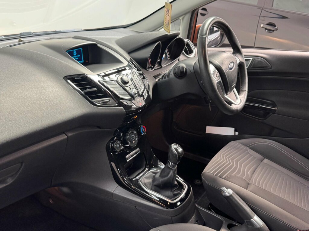Ford Fiesta Titanium #23