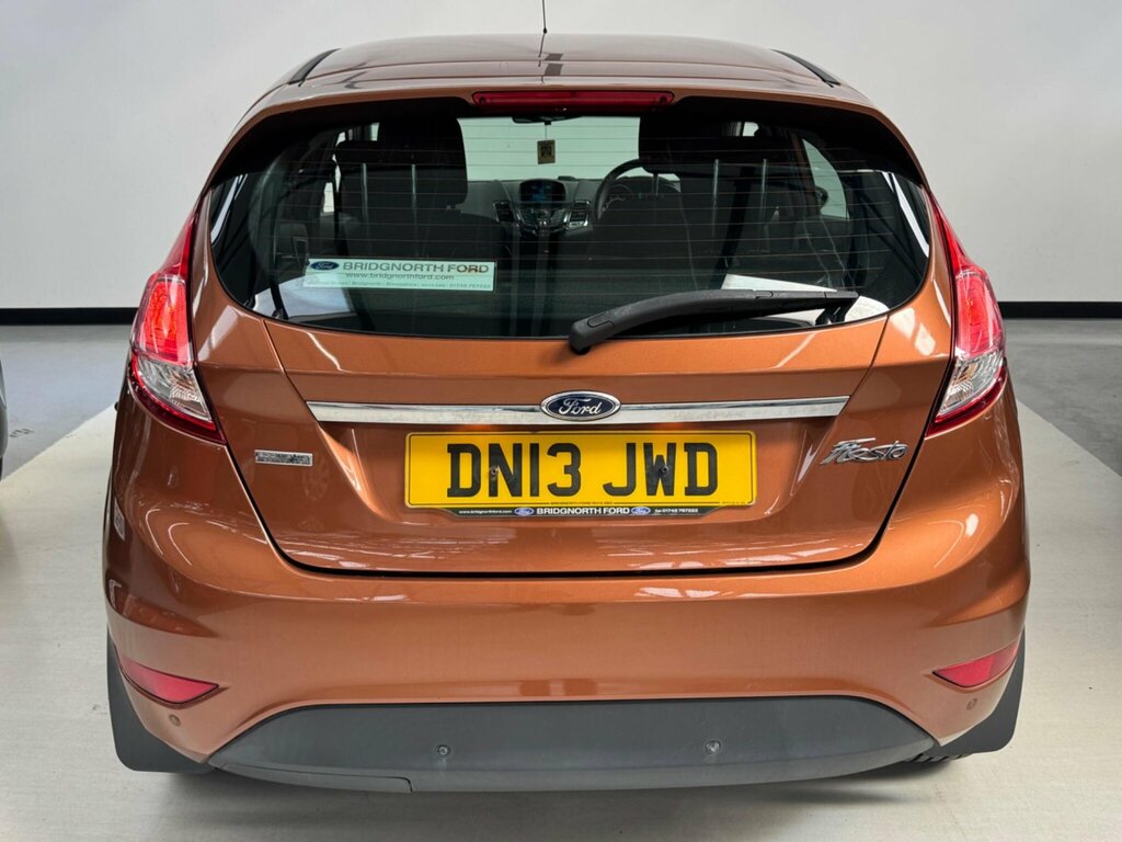 Ford Fiesta Titanium #8