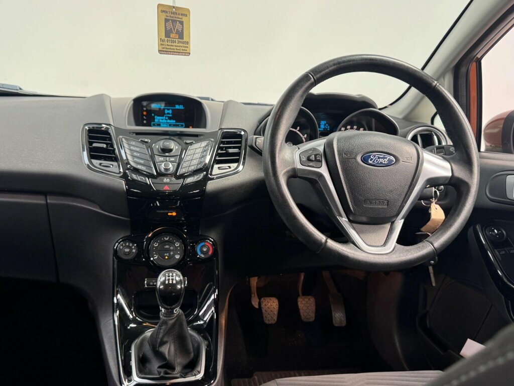 Ford Fiesta Titanium #21