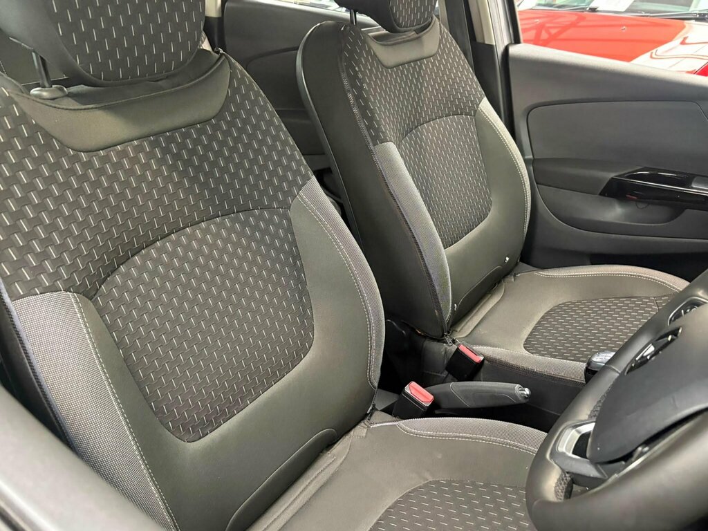 Renault Captur Captur Signature X Nav Dci Black #38