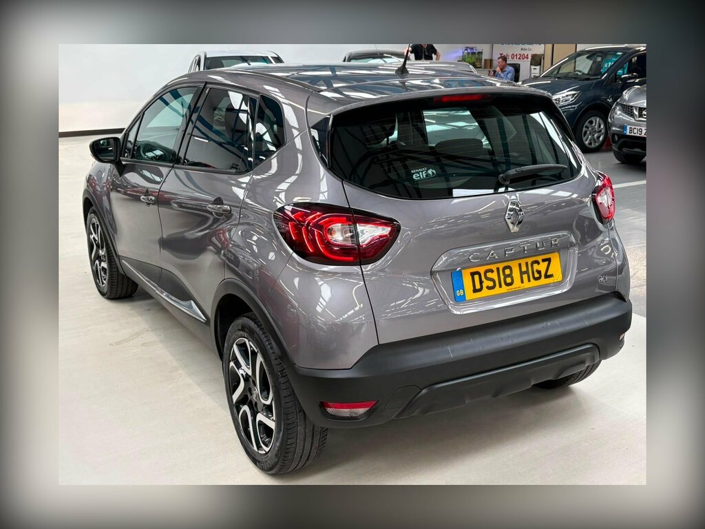 Renault Captur Captur Signature X Nav Dci Black #17
