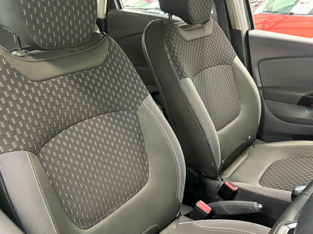 Renault Captur Captur Signature X Nav Dci Black #40