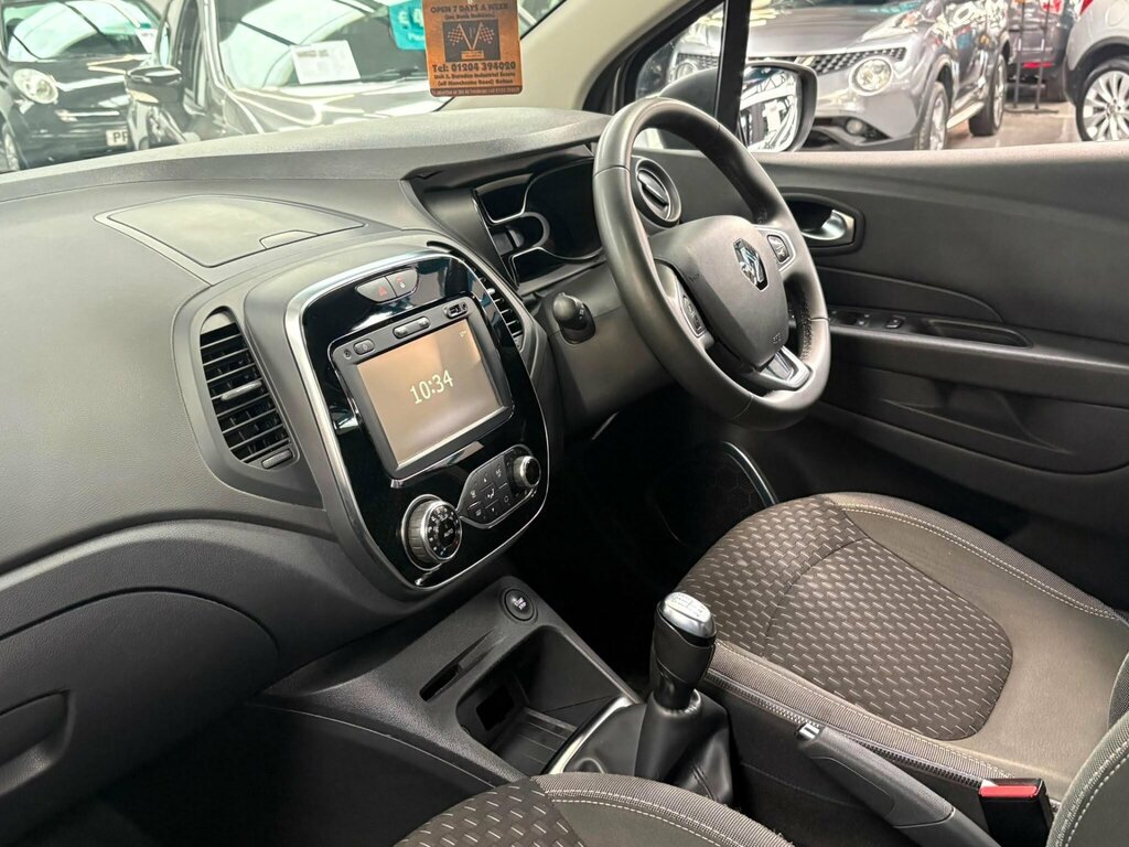 Renault Captur Captur Signature X Nav Dci Black #32