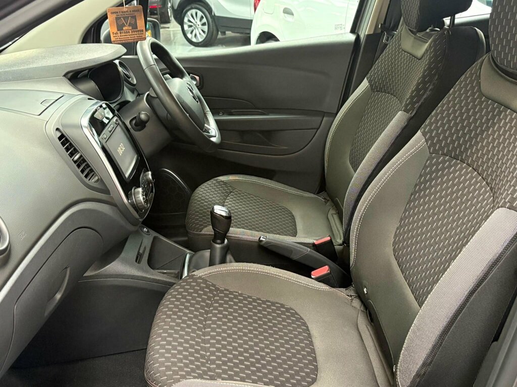 Renault Captur Captur Signature X Nav Dci Black #62