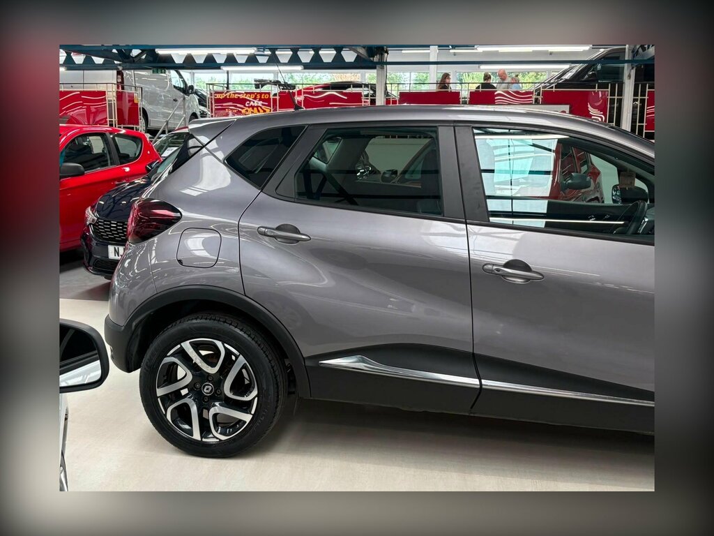 Renault Captur Captur Signature X Nav Dci Black #18