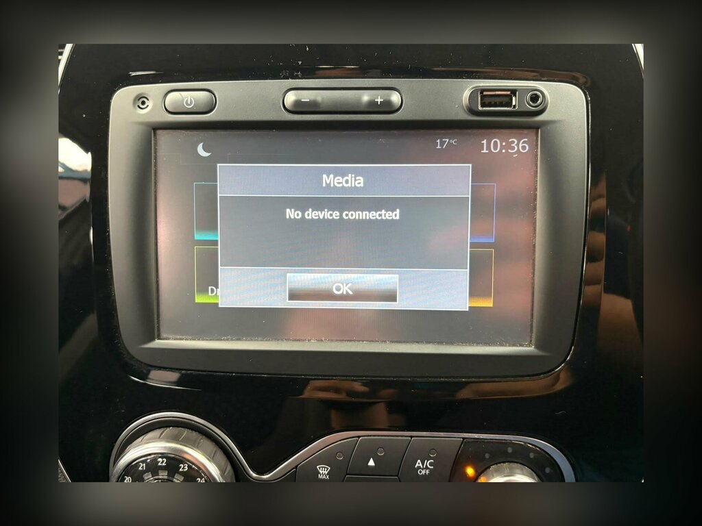 Renault Captur Captur Signature X Nav Dci Black #56