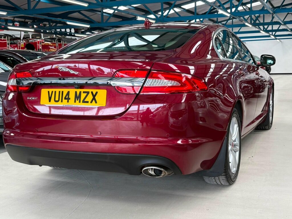 Jaguar XF Portfolio Black #35