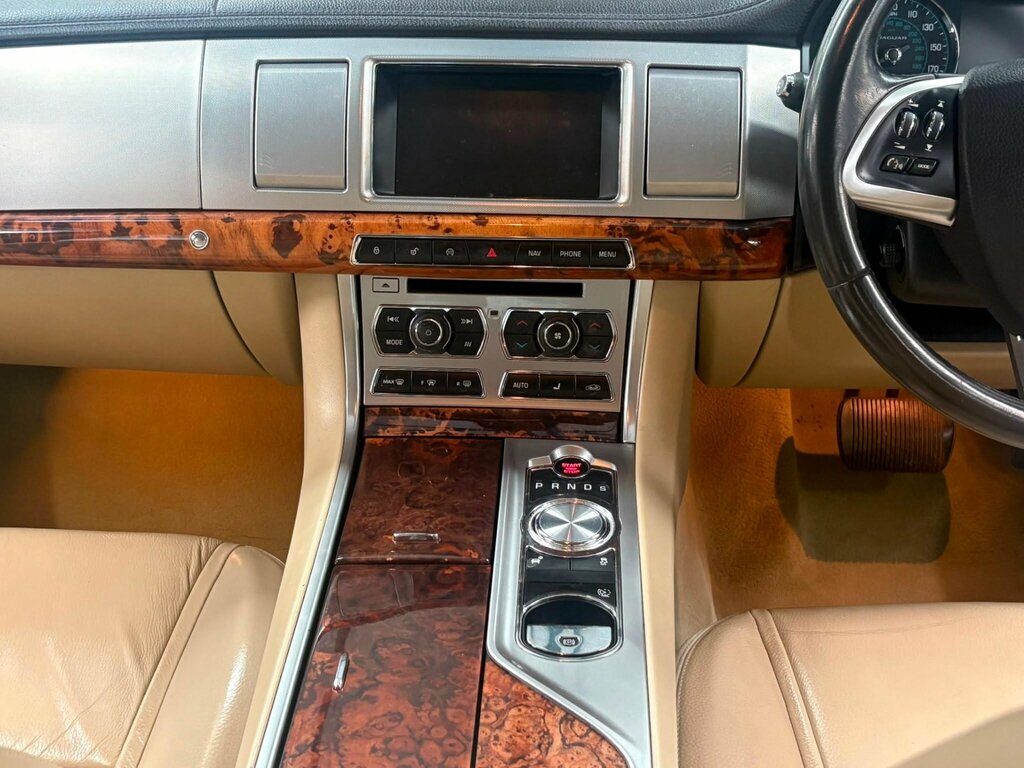 Jaguar XF Portfolio Black #91