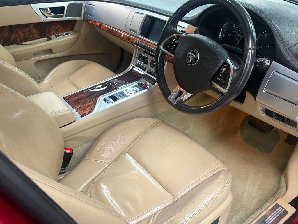 Jaguar XF Portfolio Black #44