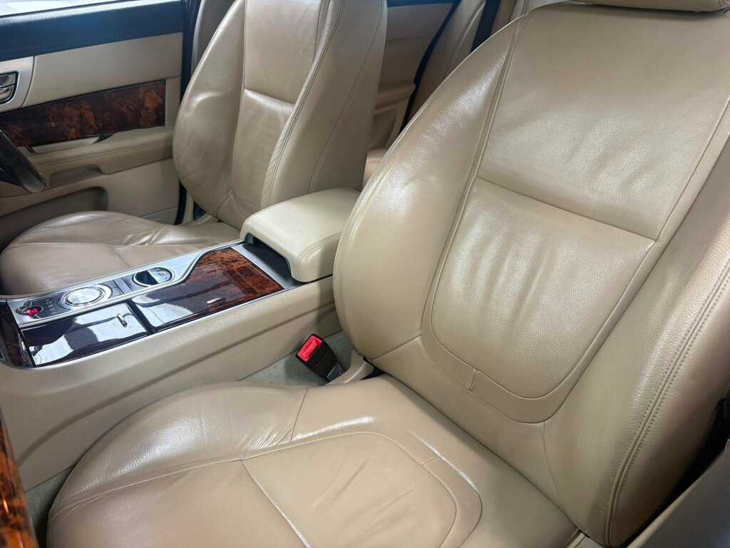 Jaguar XF Portfolio Black #82