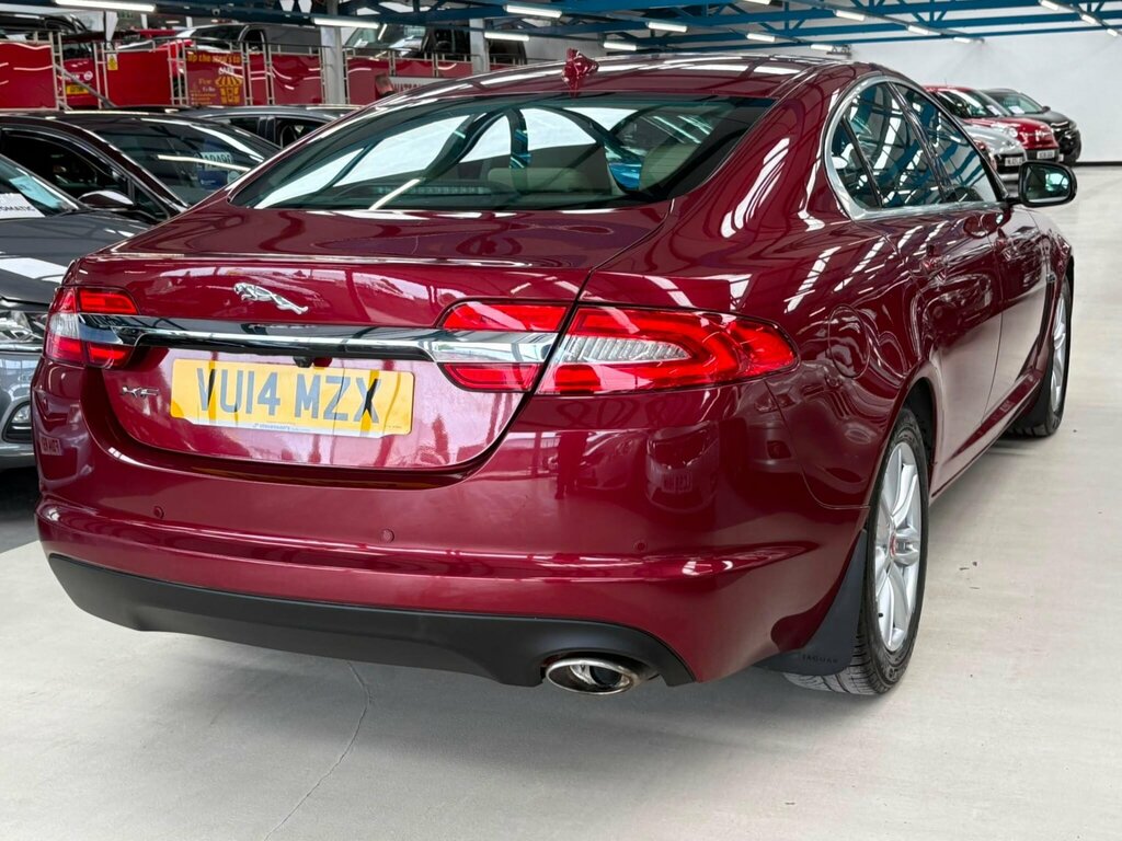 Jaguar XF Portfolio Black #36