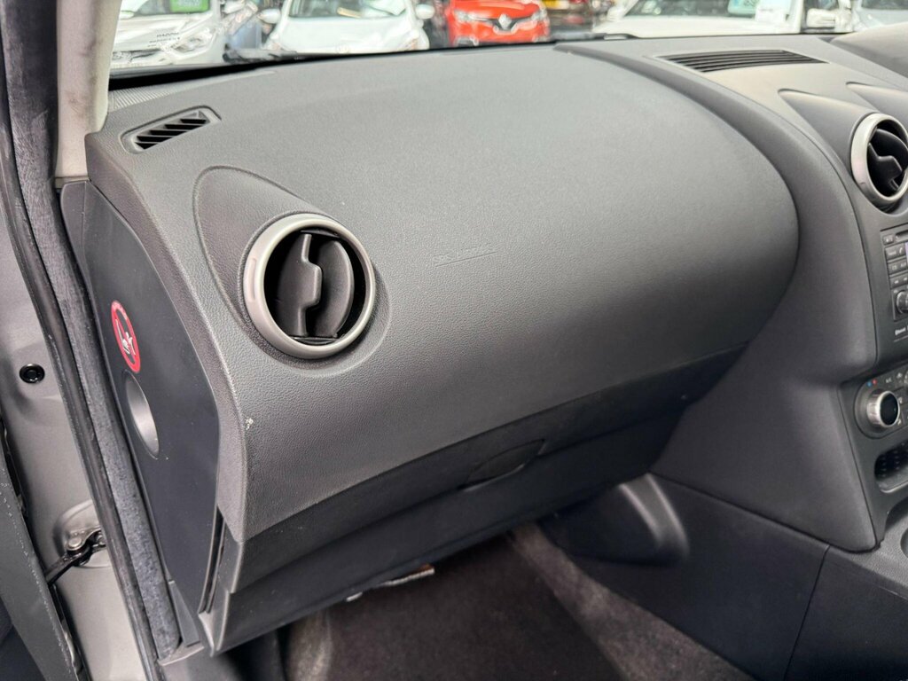 Nissan Qashqai Acenta Hatchback 1.6 Acenta Grey #50