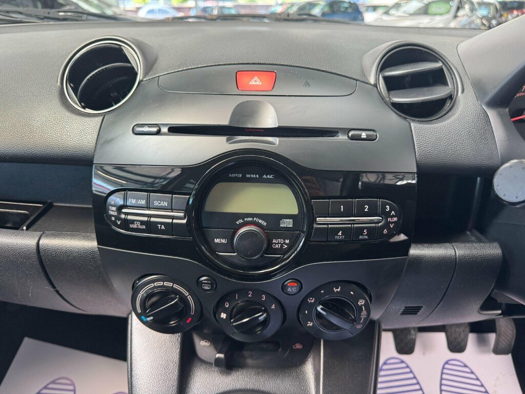 Mazda 2 1.3 Tamura Hatchback Euro 5 84 Red #26