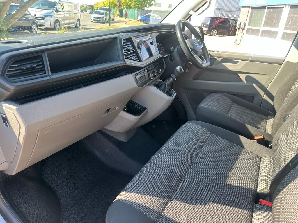 Volkswagen Transporter 2.0 Tdi 110 Highline Van T28  #4