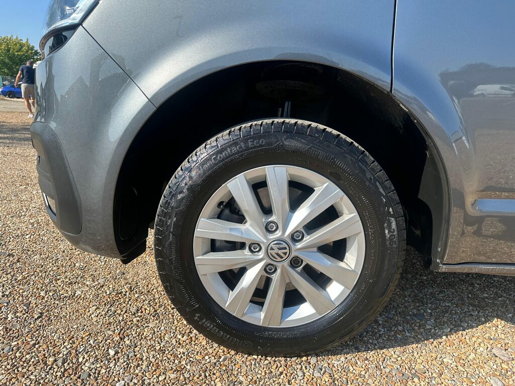 Volkswagen Transporter 2.0 Tdi 110 Highline Van T28  #2