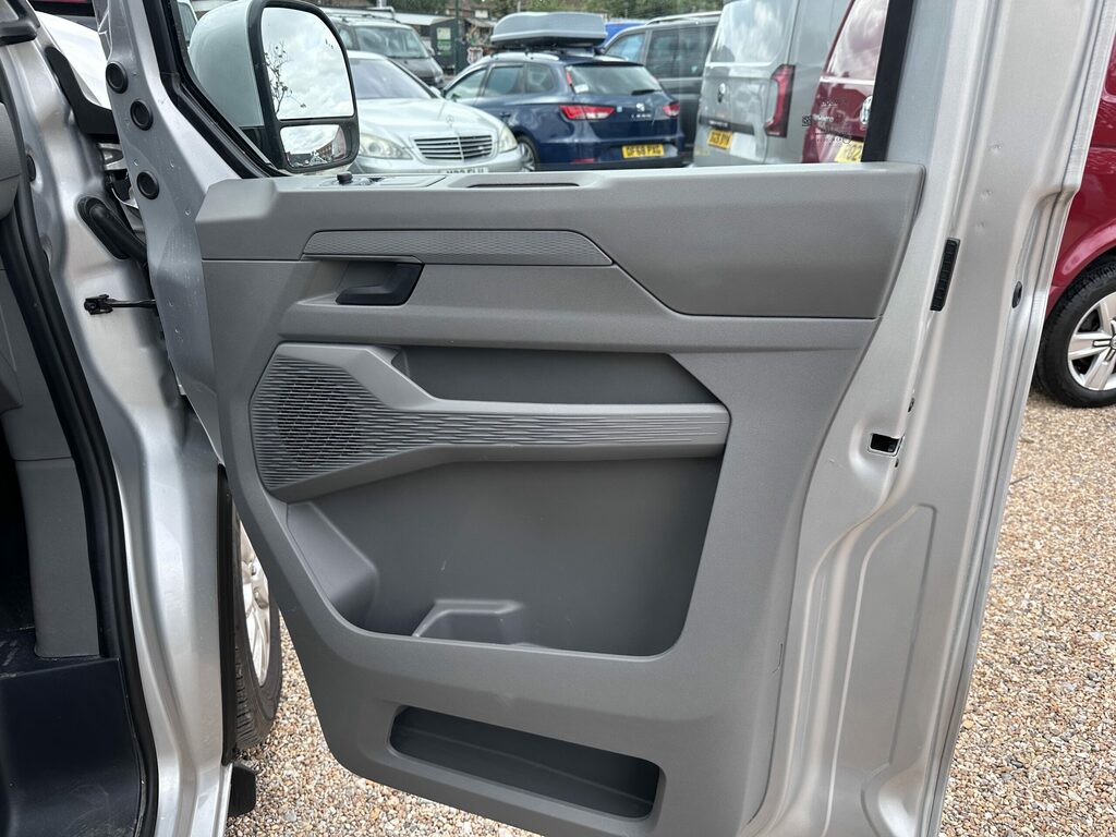 Volkswagen Transporter 2.0 Tdi 150 Commerce Pro Van Lwb  #4