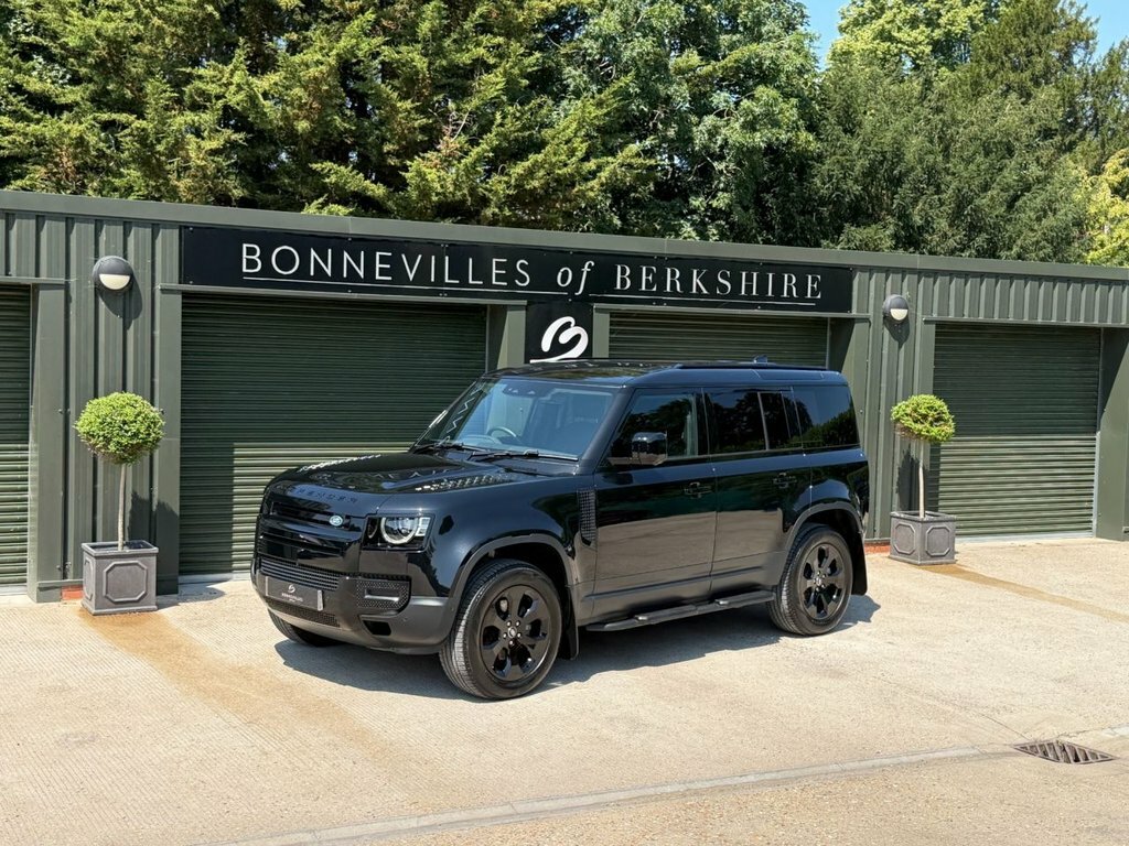 Land Rover Defender 110 3L S Black