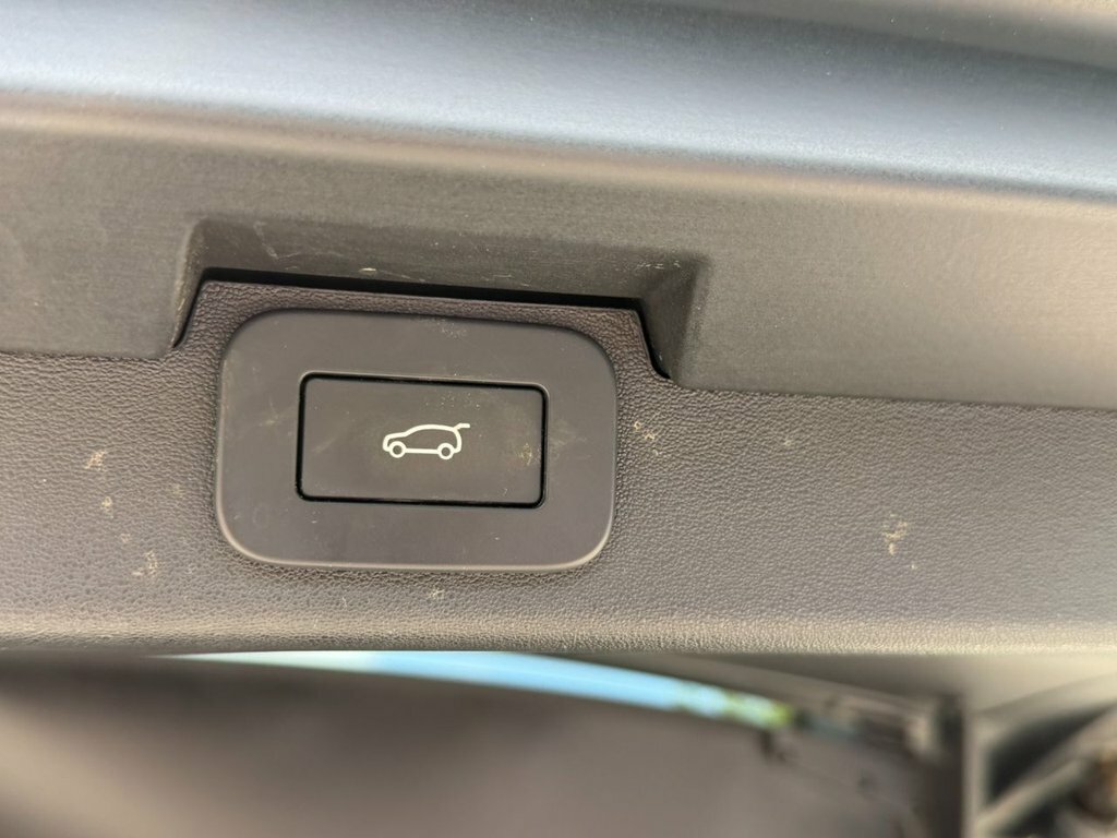 Land Rover Discovery Dynamic Hse Red #25