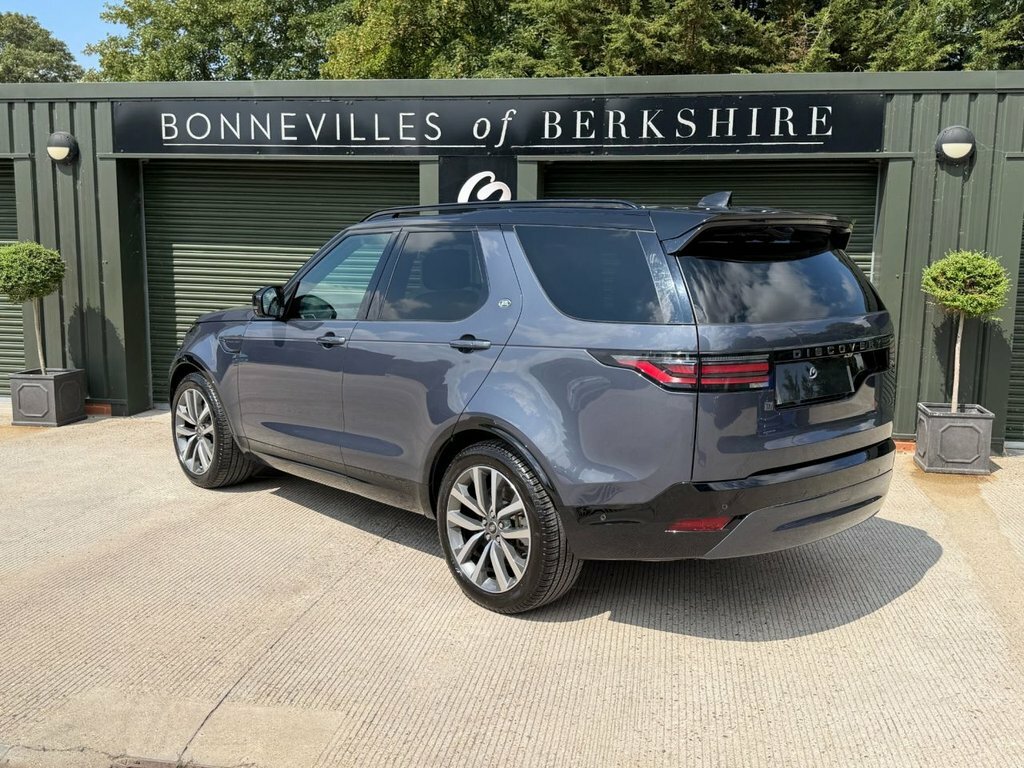 Land Rover Discovery Dynamic Hse Red #28