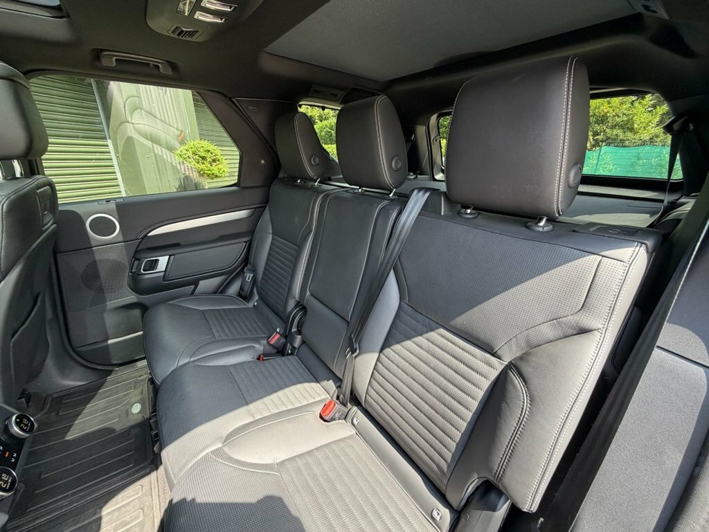 Land Rover Discovery Dynamic Hse Red #33