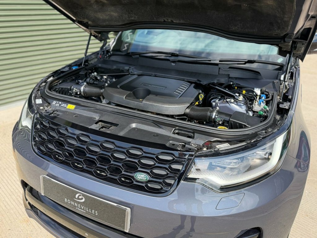Land Rover Discovery Dynamic Hse Red #17