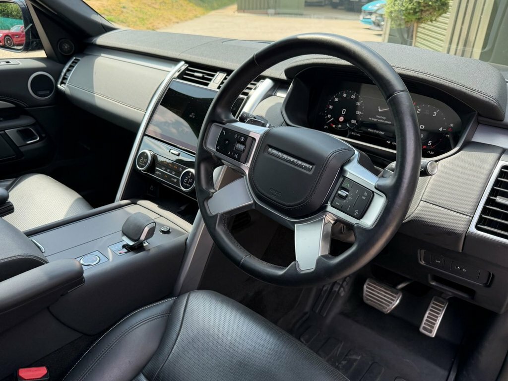 Land Rover Discovery Dynamic Hse Red #38