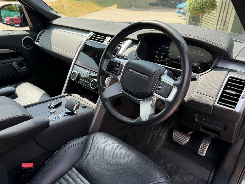 Land Rover Discovery Dynamic Hse Red #40