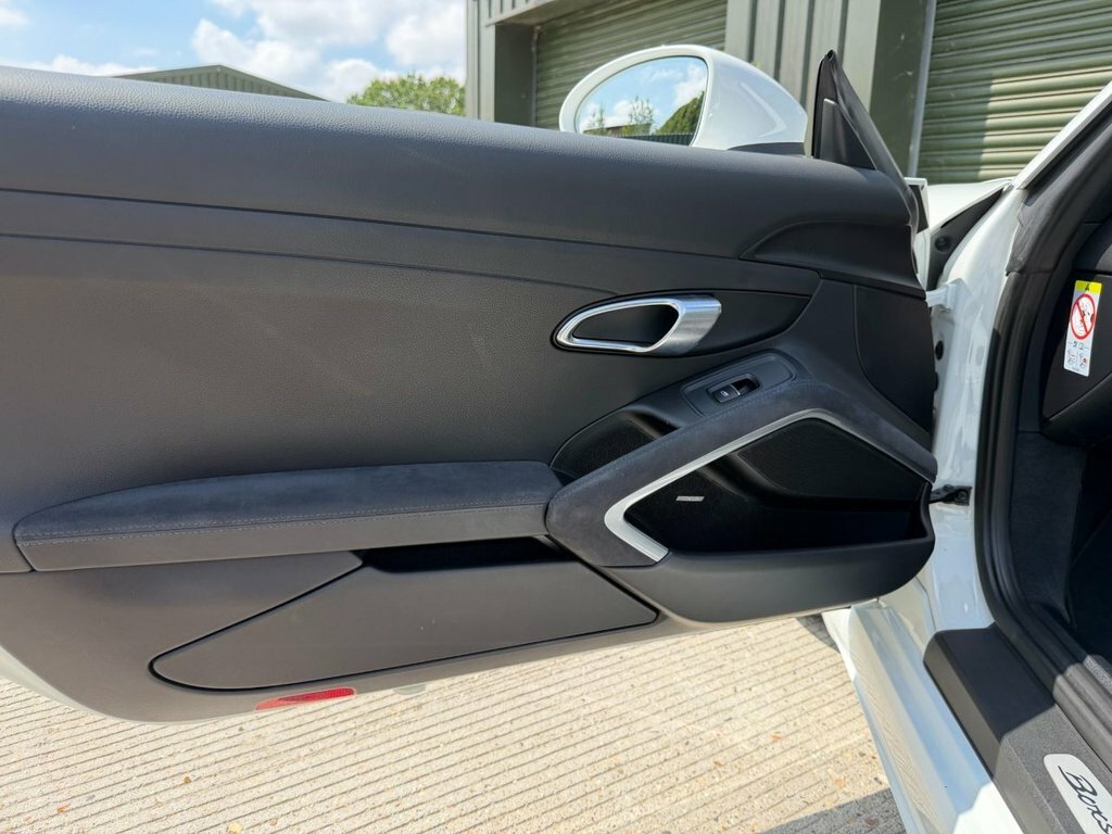 Porsche 718 Boxster 2.0 Pdk White #20