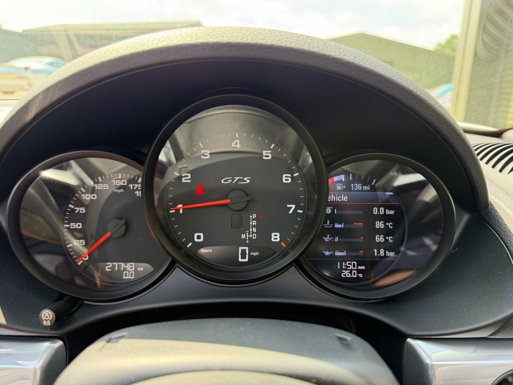 Porsche 718 Boxster 2.0 Pdk White #35