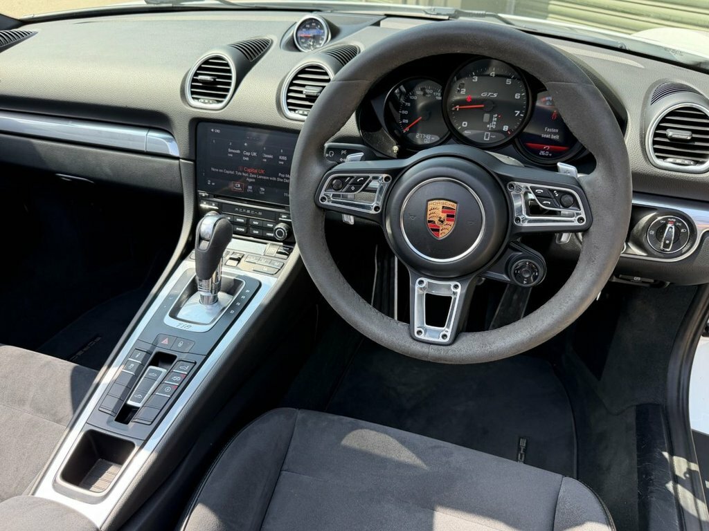 Porsche 718 Boxster 2.0 Pdk White #29