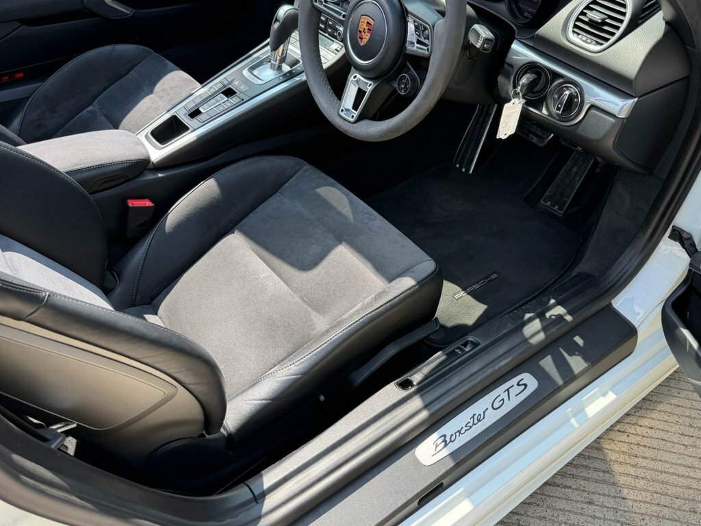 Porsche 718 Boxster 2.0 Pdk White #27