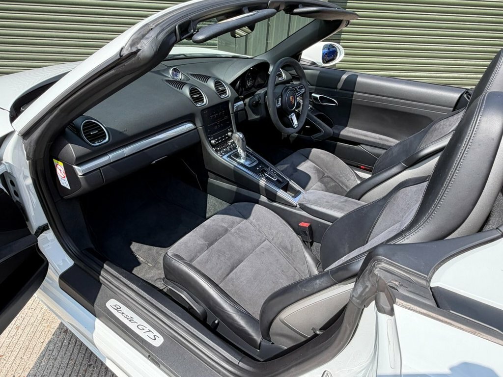 Porsche 718 Boxster 2.0 Pdk White #22