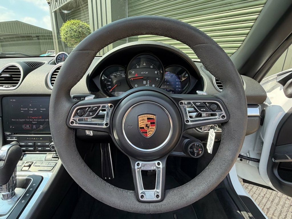 Porsche 718 Boxster 2.0 Pdk White #32