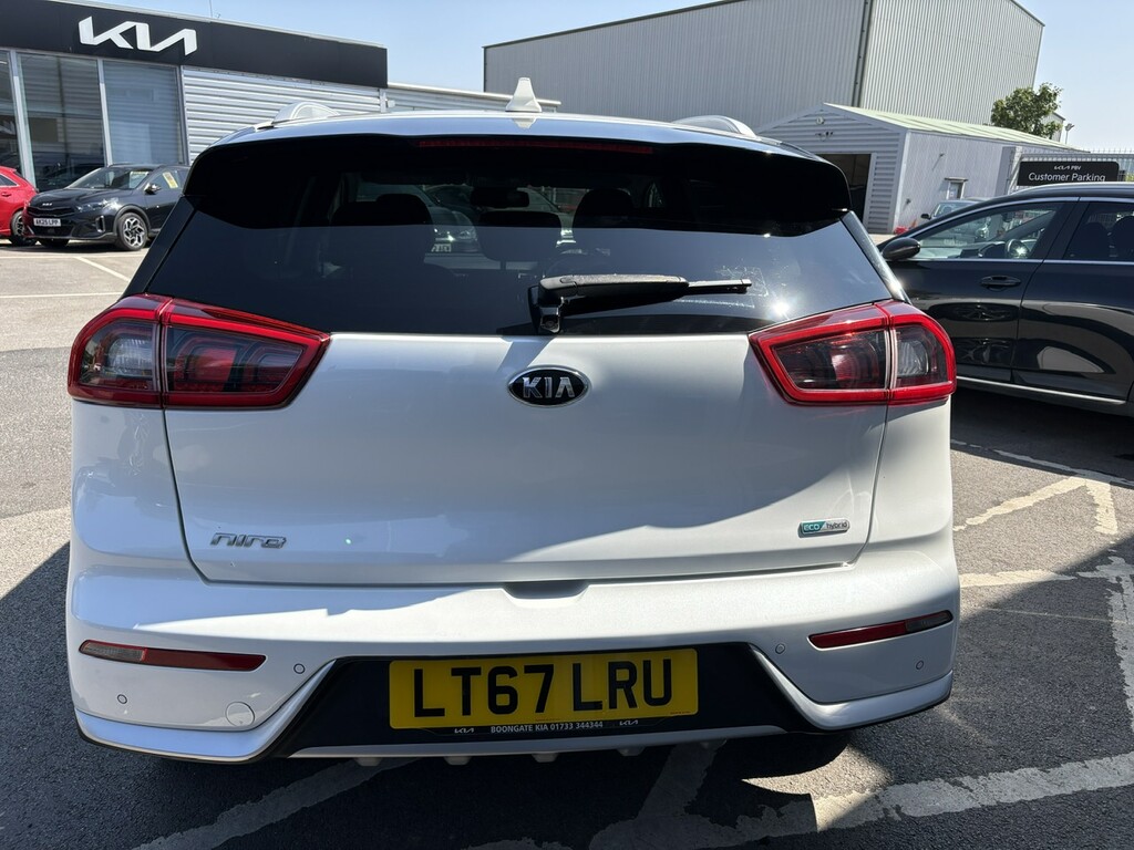 Kia Niro 1.6 Gdi 3 White #4